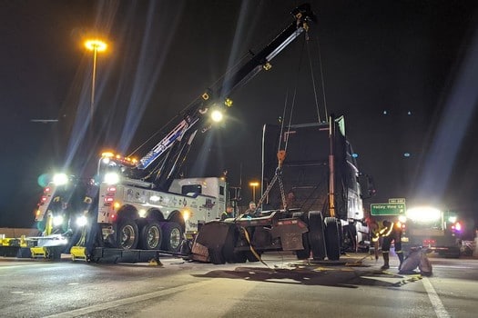 Semi Truck Towing-In-Hutchins-Texas